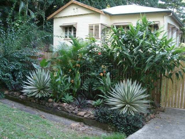 Cairns Streets near Airport 3.JPG